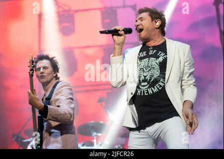 British pop icone Duran Duran in concerto la notte di chiusura della stagione al Scarborough Open Air Theatre il 17 settembre 2021. In programma: Duran Duran, Simon le Bon, John Taylor dove: Scarborough, Regno Unito quando: 17 set 2021 credito: Graham Finney/WENN Foto Stock