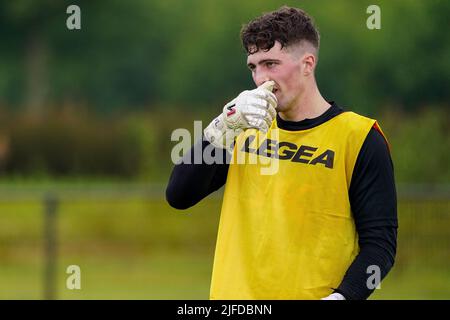 ZUNDERT, PAESI BASSI - GIUGNO 27: Aron van Lare di NAC Breda durante la prima stagione di addestramento 2022/2023 di NAC Breda al Midglas Trainingscentrum il 27 giugno 2022 a Zundert, Paesi Bassi. (Foto di Joris Verwijst/Orange Pictures) Foto Stock