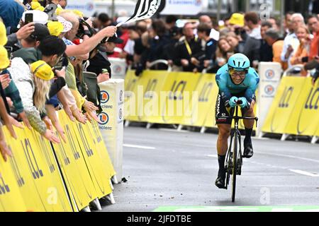 Copenaghen, Danimarca, 1st luglio 2022. Alexey Lutsenko del Kazakhstan e del Team Astana-Qazaqstan in azione durante la fase 1 del Tour De France, da Copenaghen a Copenaghen. Credit: Pete Goding/Alamy Live News Foto Stock