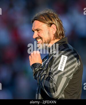 Allenatore Daniel FARKE (MG) gesto, gesto, partita di prova di calcio Rot-Weiss Essen (e) - Borussia Monchengladbach (MG) 2: 4, il 1st luglio 2022 ad Essen/Germania. Â Credit: dpa Picture Alliance/Alamy Live News Foto Stock