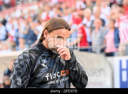 Allenatore Daniel FARKE (MG) gesto, gesto, partita di prova di calcio Rot-Weiss Essen (e) - Borussia Monchengladbach (MG) 2: 4, il 1st luglio 2022 ad Essen/Germania. Â Credit: dpa Picture Alliance/Alamy Live News Foto Stock