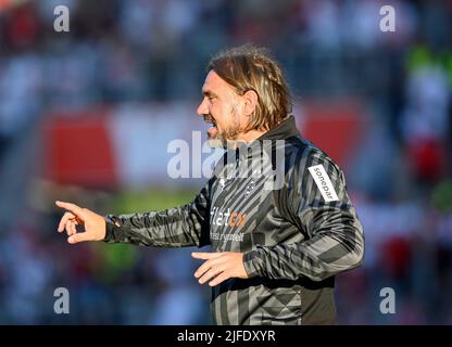 Allenatore Daniel FARKE (MG) gesto, gesto, partita di prova di calcio Rot-Weiss Essen (e) - Borussia Monchengladbach (MG) 2: 4, il 1st luglio 2022 ad Essen/Germania. Â Credit: dpa Picture Alliance/Alamy Live News Foto Stock