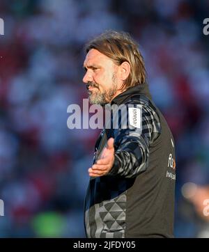 Allenatore Daniel FARKE (MG) gesto, gesto, partita di prova di calcio Rot-Weiss Essen (e) - Borussia Monchengladbach (MG) 2: 4, il 1st luglio 2022 ad Essen/Germania. Â Credit: dpa Picture Alliance/Alamy Live News Foto Stock