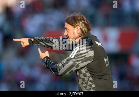 Allenatore Daniel FARKE (MG) gesto, gesto, partita di prova di calcio Rot-Weiss Essen (e) - Borussia Monchengladbach (MG) 2: 4, il 1st luglio 2022 ad Essen/Germania. Â Credit: dpa Picture Alliance/Alamy Live News Foto Stock