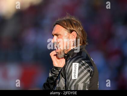 Allenatore Daniel FARKE (MG) gesto, gesto, partita di prova di calcio Rot-Weiss Essen (e) - Borussia Monchengladbach (MG) 2: 4, il 1st luglio 2022 ad Essen/Germania. Â Credit: dpa Picture Alliance/Alamy Live News Foto Stock