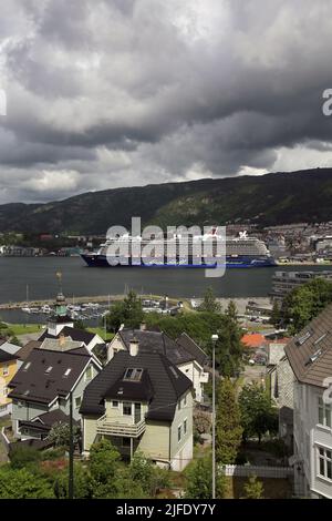 Mein Schiff 4, in visita Bergen, Norvegia Foto Stock