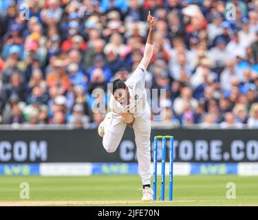 Birmingham, Regno Unito. 02nd luglio 2022. Jasprit Bumrah of India consegna la palla Credit: News immagini LTD/Alamy Live News Foto Stock