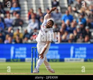 Birmingham, Regno Unito. 02nd luglio 2022. Jasprit Bumrah of India consegna la palla a Birmingham, Regno Unito il 7/2/2022. (Foto di Mark Cosgrove/News Images/Sipa USA) Credit: Sipa USA/Alamy Live News Foto Stock