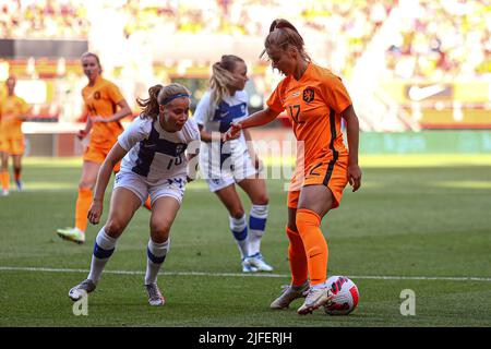 ENSCHEDE, PAESI BASSI - LUGLIO 2: Jill Roord dei Paesi Bassi durante la partita internazionale femminile amichevole tra Paesi Bassi e Finlandia a de Grossch teste il 2 luglio 2022 a Enschede, Paesi Bassi (Foto di Pieter van der Woude/Orange Pictures) Foto Stock