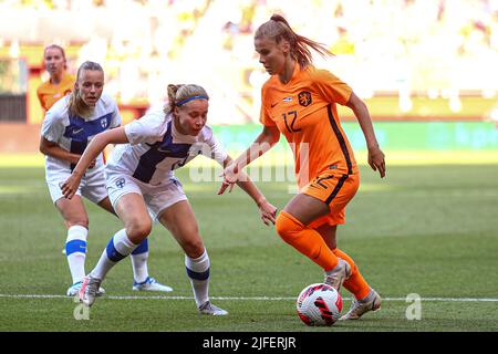 ENSCHEDE, PAESI BASSI - LUGLIO 2: Jill Roord dei Paesi Bassi durante la partita internazionale femminile amichevole tra Paesi Bassi e Finlandia a de Grossch teste il 2 luglio 2022 a Enschede, Paesi Bassi (Foto di Pieter van der Woude/Orange Pictures) Foto Stock