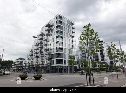 Aarhus, Danimarca. 10th giugno 2022. Edifici residenziali nel nuovo quartiere Aarhus Ø. Credit: Kathrin Deckart/dpa/Alamy Live News Foto Stock