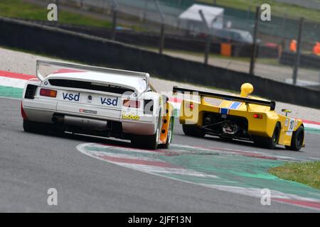 Scarperia, 3 aprile 2022: BMW M1 Gr.5 24H le Mans anno 1981 del Team Italie-France VSD MB in azione durante il Mugello Classic 2022 sul circuito del Mugello Foto Stock