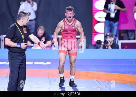 Matteo Pellicone, Roma, 02 luglio 2022, Esultanza Simone Vincenzo Piroddu (ITA) FS 57kg durante i Campionati europei U20 - Wrestling Foto Stock