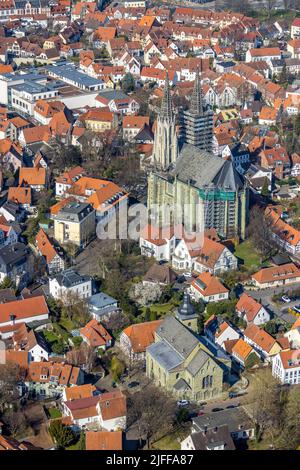 Fotografia aerea, ristrutturazione della chiesa luterana Sankt Maria zur Wiese, Walburger, Soest, Soester Börde, Renania settentrionale-Vestfalia, Germania, luogo di Foto Stock