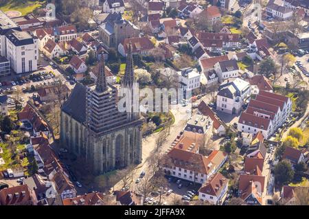 Fotografia aerea, ristrutturazione della chiesa luterana Sankt Maria zur Wiese, Walburger, Soest, Soester Börde, Renania settentrionale-Vestfalia, Germania, luogo di Foto Stock