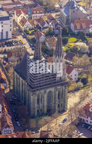 Fotografia aerea, ristrutturazione della chiesa luterana Sankt Maria zur Wiese, Walburger, Soest, Soester Börde, Renania settentrionale-Vestfalia, Germania, luogo di Foto Stock