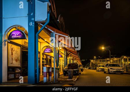 Il Rail Mall, situato lungo Upper Bukit Timah Road, è costituito da file di negozi pre-bellici che ora vengono convertiti in negozi al dettaglio. Foto Stock