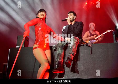 Tarragona, Spagna. 02nd luglio 2022. Il cantante colombiano Sebastian Yatra suona alla Tarraco Arena Tarragona presentando il suo ultimo lavoro Dharma Tour 2022. (Foto di Ramon Costa/SOPA Images/Sipa USA) Credit: Sipa USA/Alamy Live News Foto Stock