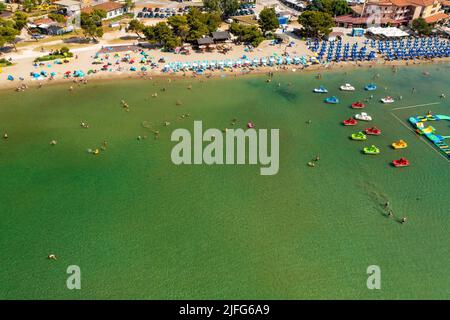 Vista aerea della spiaggia di Medulin città in Istra, Croazia Foto Stock