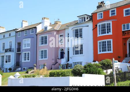 Le grandi case vittoriane sulla Central Parade, a Herne Bay, Kent nord, Regno Unito Foto Stock