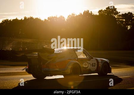 43 DUMAREY (BE) / BRUNN (DE) / BRUNN (DE),Porsche 911 RSR Turbo 2,1L / 1974 , azione durante il le Mans Classic 2022 dal 30 giugno al 3 luglio 2022 sul circuito des 24 Heures du Mans, a le Mans, Francia - Foto Julien Delfosse / DPPI Foto Stock