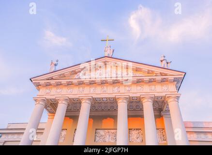 Primo piano Vista della Basilica della Cattedrale di San Stanislao e di San Vladislav sulla Piazza della Cattedrale, famoso punto di riferimento Foto Stock