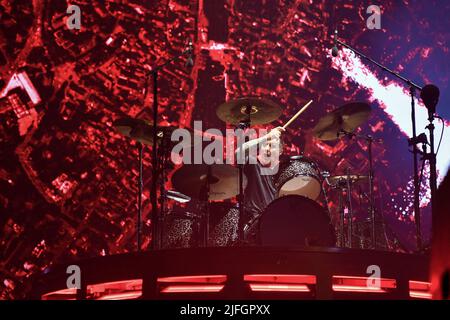 Tré Cool, Green Day si esibisce durante l'Hella Mega Tour - Paris la Défense Arena di Parigi, Francia, il 2 luglio 2022. Foto di Christophe Meng/ABACAPRESS.COM Foto Stock