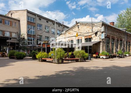 Telliskivi è un ex complesso industriale e ora il centro creativo di Tallinn. Tallinn, Estonia Foto Stock