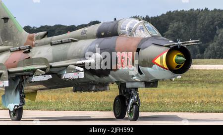 23rd base aerea militare, Mińsk Mazowiecki, Polonia - 14 agosto 2014: Aereo da caccia Polacco su-22 all'aeroporto militare EPMM Foto Stock