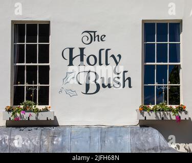 Londra, Regno Unito - Maggio 19th 2022: L'esterno del pub Holly Bush, nella zona di Hampstead di Londra, Regno Unito. Foto Stock