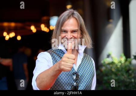 Meal, Germania. 02nd luglio 2022. Tim WILHELM, moderatore, cantante, dalla band Muenchener Freiheit Gala - Goldene Sonne Spezial 2022, in occasione di 40 anni di televisione privata il 2nd luglio 2022 ad Essen/ Germania Â Credit: dpa/Alamy Live News Foto Stock