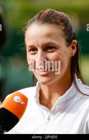 Londra, Regno Unito. 03rd luglio 2022. Tennis: Grand Slam/WTA Tour/ATP Tour - Wimbledon. Il tennista tedesco Tatjana Maria parla durante un'intervista. Credit: Frank Molter/dpa/Alamy Live News Foto Stock