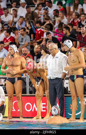 BUDAPEST, UNGHERIA - LUGLIO 3: Luca Marziali d'Italia, portiere Marco del lungo d'Italia, Andrea Fondelli d'Italia, allenatore Alessandro Campagna d'Italia, Matteo Iocchi Gratta d'Italia durante i Campionati Mondiali FINA Budapest 2022 - incontro finale di polo d'acqua maschile tra Italia e Spagna al complesso di nuoto Alfred Hajos il 3 luglio 2022 a Budapest, Ungheria (Foto di Albert ten Hove/Orange Pictures) Foto Stock