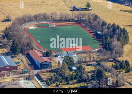 Vista aerea, campo sportivo Am Postteich, Winterberg, Sauerland, Renania settentrionale-Vestfalia, Germania, DE, Europa, campo di calcio, stadio di calcio, atletica Foto Stock