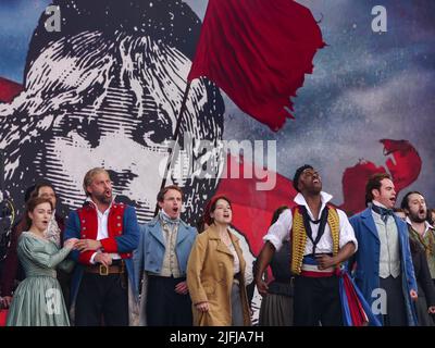 Il cast di Les Miserables si esibirà al West End dal vivo, 2022 giugno Foto Stock