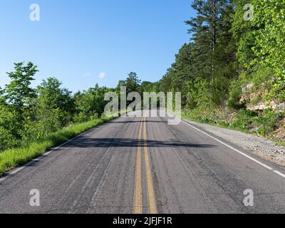 Autostrada in Missouri Ozarks Foto Stock