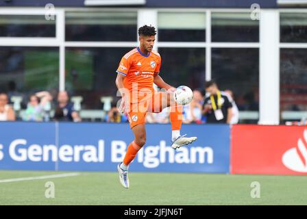 Stadio Gillette. 3rd luglio 2022. MA, USA; difensore del FC Cincinnati Ian Murphy (32) in azione durante una partita MLS tra il FC Cincinnati e la Rivoluzione del New England al Gillette Stadium. Anthony Nesmith/CSM/Alamy Live News Foto Stock