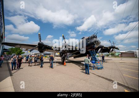 Nanton, Alberta - 2 luglio 2022: Avro Lancaster al Bomber Command Museum of Canada nella campagna Alberta. Foto Stock