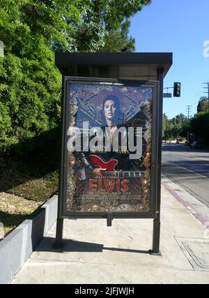 Los Angeles, California, USA 19th Giugno 2022 una visione generale dell'atmosfera della fermata Elvis Movie Bus di Baz Luhrmann il 19 Giugno 2022 a Los Angeles, California, USA. Foto di Barry King/Alamy Stock Foto Foto Stock