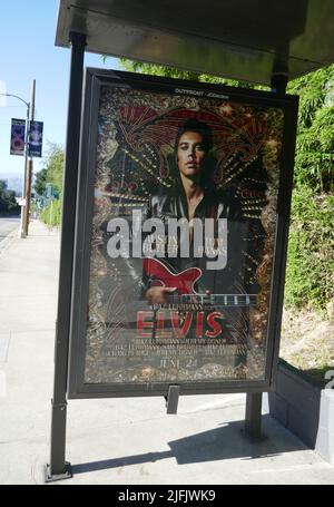 Los Angeles, California, USA 19th Giugno 2022 una visione generale dell'atmosfera della fermata Elvis Movie Bus di Baz Luhrmann il 19 Giugno 2022 a Los Angeles, California, USA. Foto di Barry King/Alamy Stock Foto Foto Stock