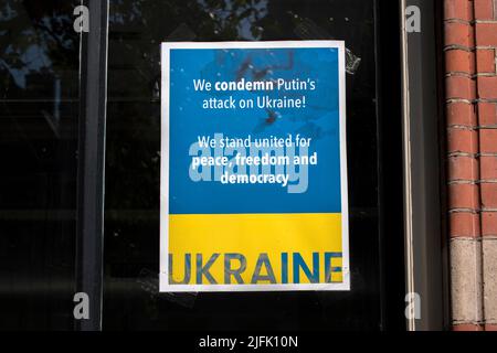 Poster anti-guerra contro la guerra in Ucraina ad Amsterdam Paesi Bassi 23-6-2022 Foto Stock