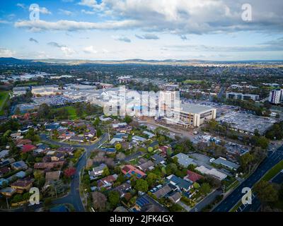 Melbourne, Australia - 24 giugno 2022: Vista aerea del centro commerciale in fase di ristrutturazione in Australia Foto Stock