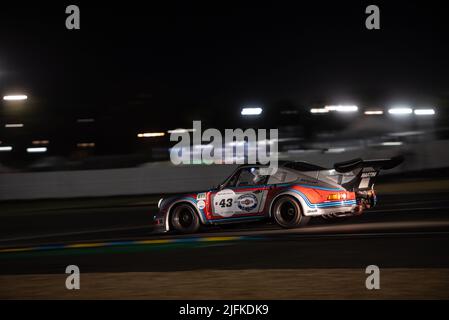 43 DUMAREY (BE) / BRUNN (DE) / BRUNN (DE), Porsche 911 RSR Turbo 2, 1L / 1974 , azione durante il le Mans Classic 2022 dal 30 giugno al 3 luglio 2022 sul circuito des 24 Heures du Mans, a le Mans, Francia - Foto Joris Clerc / DPPI Foto Stock