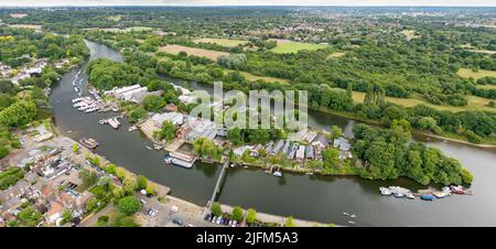 Eel Pie Island è un'isola di 8,935 acri nel Tamigi a Twickenham, nel comune di Londra di Richmond upon Thames Foto Stock