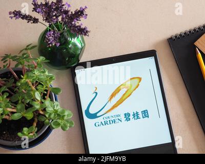 In questa foto raffigura il logo Country Garden Holdings visualizzato su un tablet Foto Stock