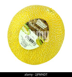 Amburgo, Germania - Luglio 2 2022: Galia melone e etichetta tedesca isolati su sfondo bianco Foto Stock