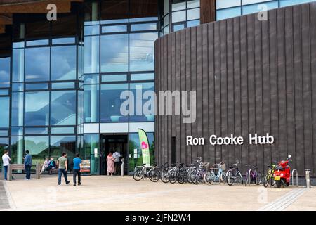 L'edificio Ron Cooke Hub dell'Università di York, Regno Unito, presso il campus East. Foto Stock