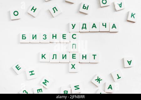 Scrabble parole in russo, business concept Foto Stock