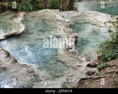 Le cascate di Krushuna sono una serie di cascate nel nord della Bulgaria vicino al villaggio di Krushuna Foto Stock