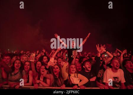 La band indie di Manchester The Courteeners ha suonato davanti a 50.000 fan presso l'Old Trafford Cricket Ground di Manchester il 25 settembre 2021 presentando: Atmosphere Where: Manchester, Regno Unito quando: 25 set 2021 Credit: Graham Finney/WENN Foto Stock